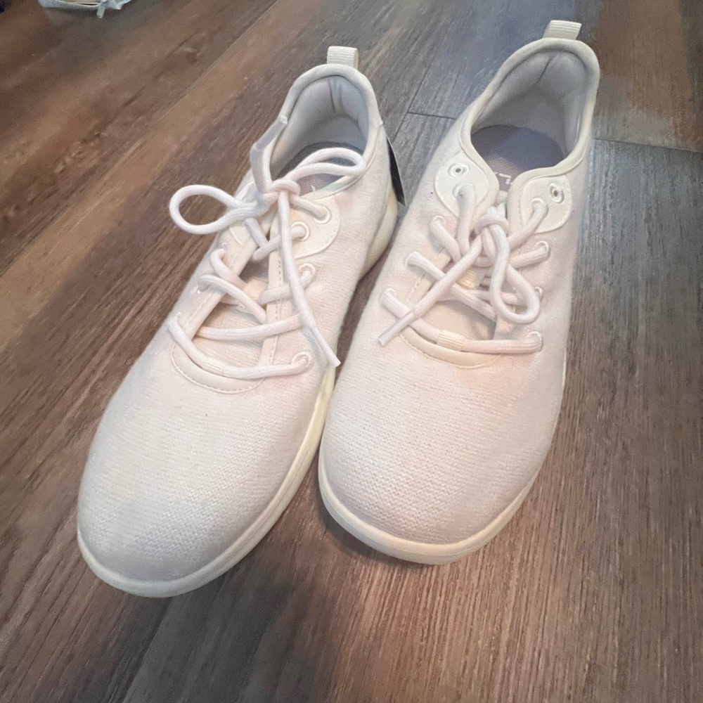 Wool sneakers